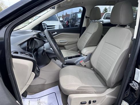Used 2015 Ford Escape SE w/ Equipment Group 201A image 19