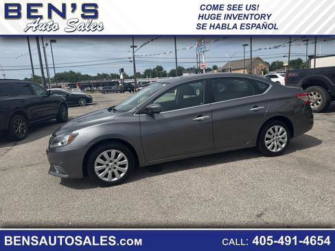 Used 2016 Nissan Sentra SV FWD image 1