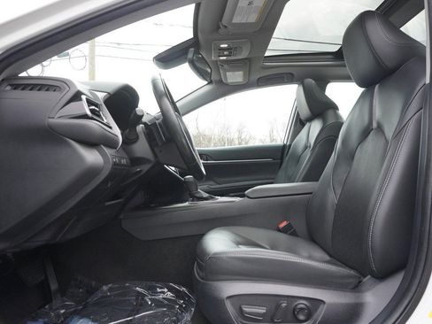 Used 2022 Toyota Camry XSE image 31