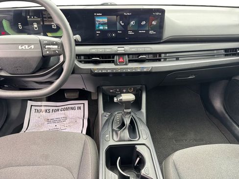 Used 2025 Kia K4 LXS image 13