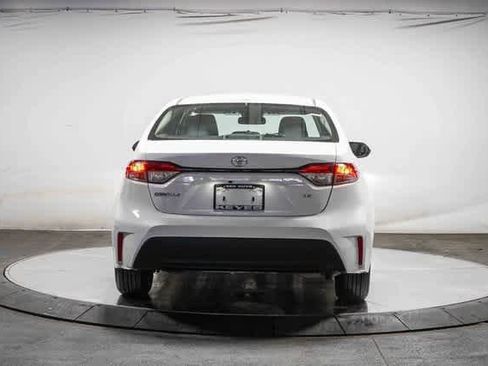 Certified 2023 Toyota Corolla LE image 4