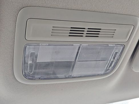 Certified 2022 Honda HR-V LX image 21