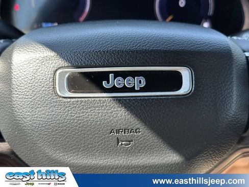 Certified 2023 Jeep Grand Cherokee Limited AWD/4WD image 32