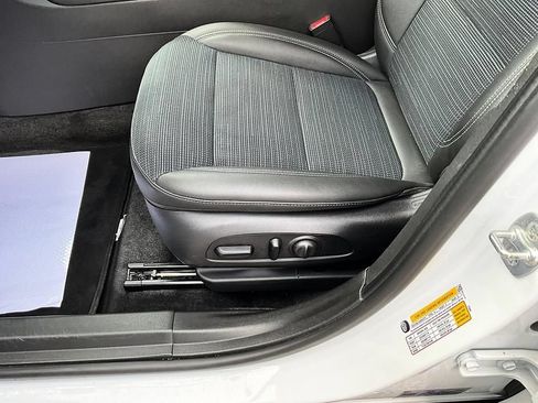 Used 2024 Buick Envista Preferred w/ Convenience I Package FWD image 16
