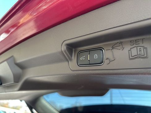 Used 2021 Ford Explorer Platinum w/ Equipment Group 601A image 15