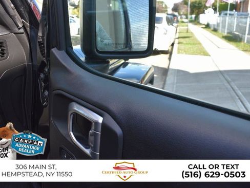 Used 2022 Jeep Gladiator Sport image 23