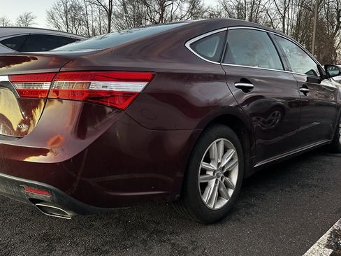 Used 2015 Toyota Avalon image 4