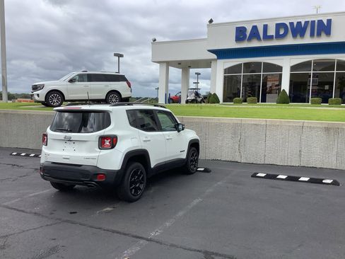 Used 2021 Jeep Renegade Limited w/ Sun & Sound Group image 7