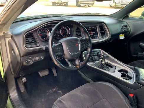 Used 2022 Dodge Challenger R/T w/ Plus Package image 16