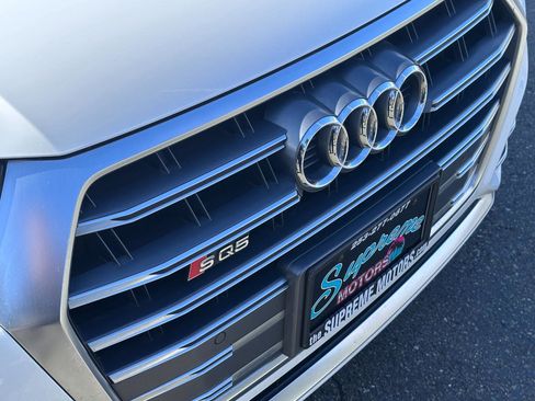 Used 2018 Audi SQ5 Premium Plus w/ Navigation Package image 32