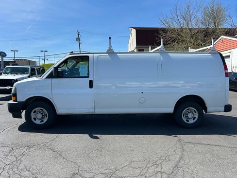 Used 2022 Chevrolet Express 2500 Extended w/ Driver Convenience Package image 9