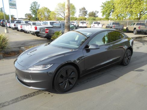 Used 2026 Tesla Model 3 RWD image 1
