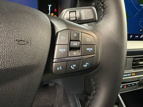 New 2026 Ford Maverick Lariat w/ Black Appearance Package AWD/4WD image 18