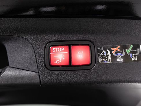 Used 2025 Mercedes-Benz GLE 63 AMG S image 33