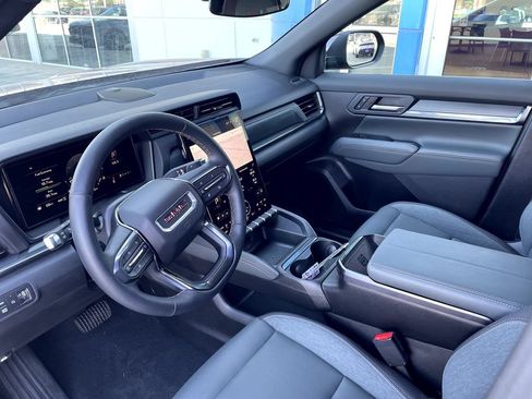 Used 2026 GMC Terrain AT4 AWD/4WD image 12