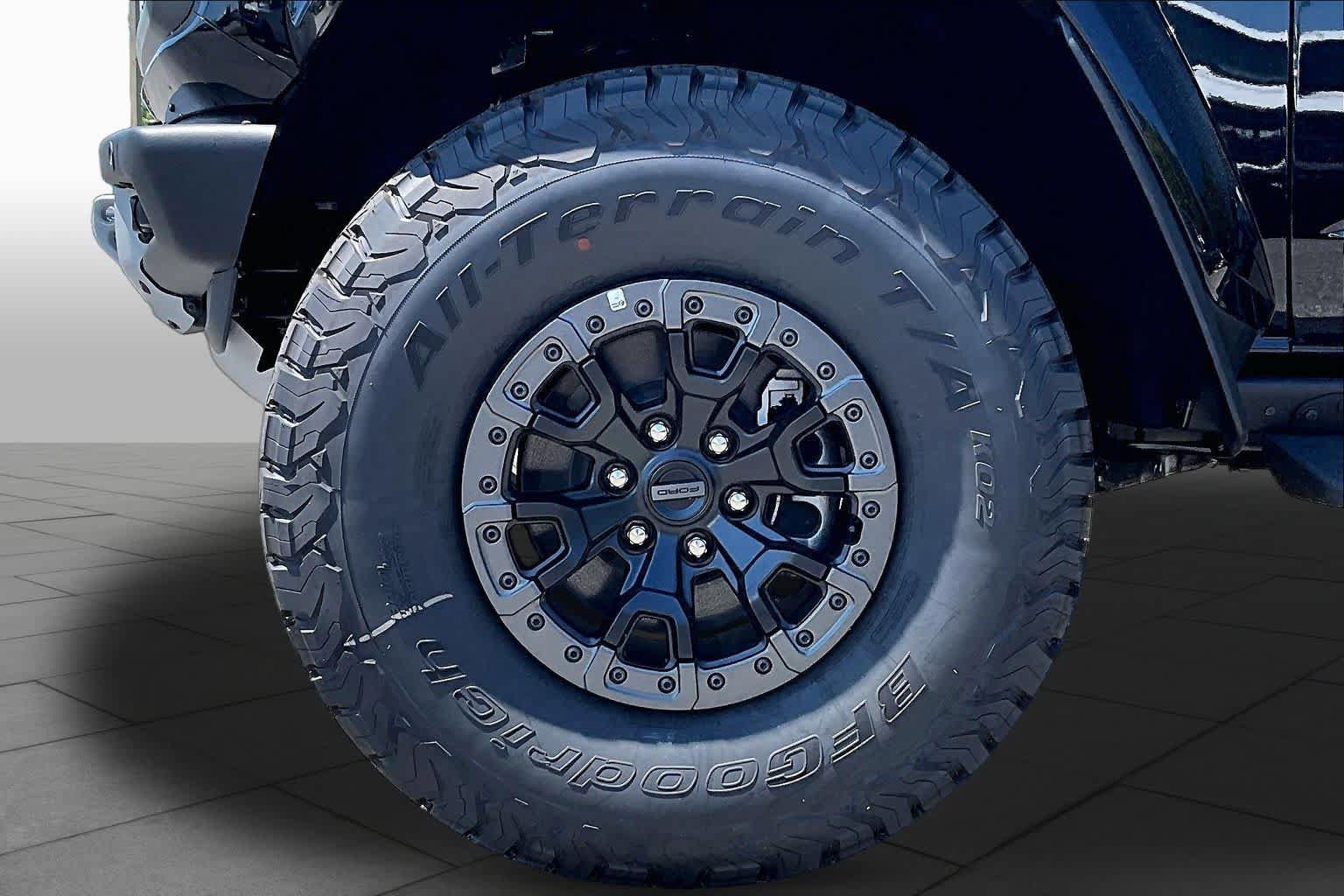 New 2026 Ford Bronco Raptor w/ Interior Carbon Fiber Pack AWD/4WD image 12