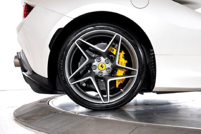 Used 2021 Ferrari F8 Tributo RWD image 21