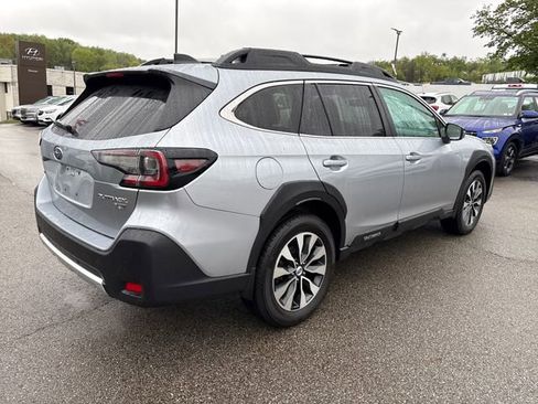 Used 2023 Subaru Outback Limited XT AWD/4WD image 5