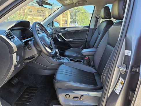 Used 2022 Volkswagen Tiguan SE FWD image 15