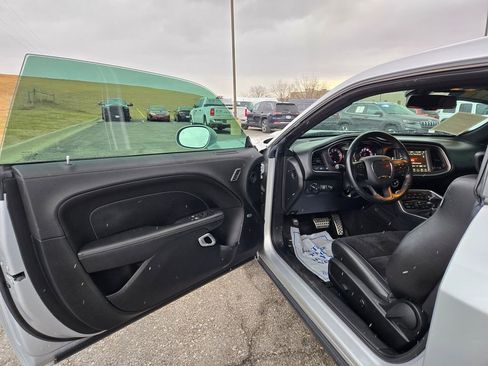 Used 2021 Dodge Challenger GT w/ Plus Package image 11