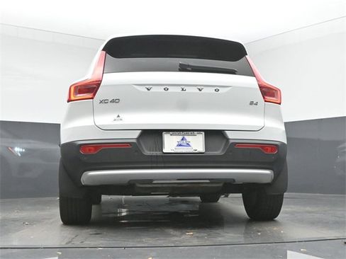 Used 2023 Volvo XC40 B4 Plus w/ Protection Package Premier image 15