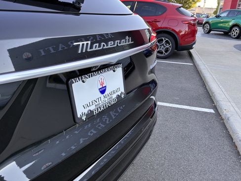New 2025 Maserati Grecale GT image 12