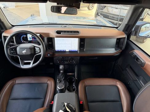 Used 2024 Ford Bronco Outer Banks AWD/4WD image 17