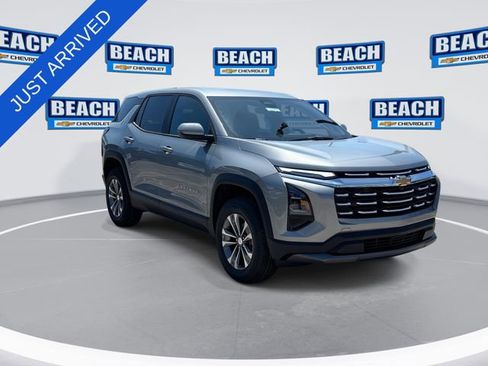 New 2026 Chevrolet Equinox LT w/ Convenience Package II FWD image 2