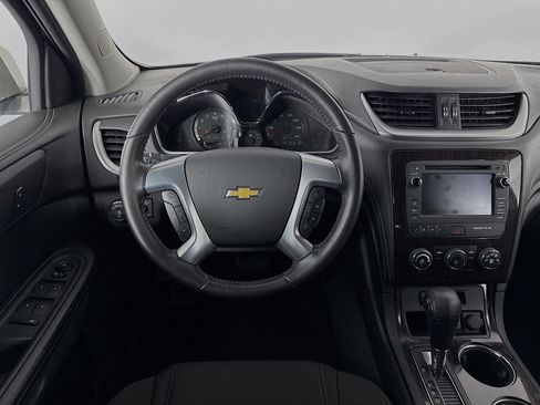Used 2017 Chevrolet Traverse LT image 20