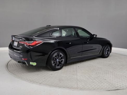 Used 2023 BMW i4 eDrive35 w/ Premium Package image 6