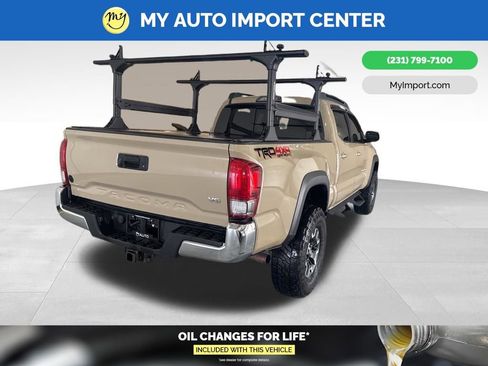 Used 2017 Toyota Tacoma TRD Off-Road w/ Tow Package image 7