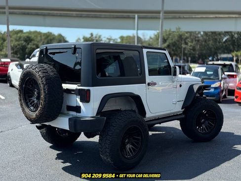 Used 2016 Jeep Wrangler Sahara w/ Connectivity Group AWD/4WD image 6