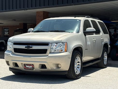 Used 2011 Chevrolet Tahoe LS RWD image 3