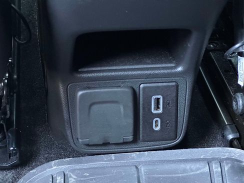 Used 2023 Chevrolet TrailBlazer LT w/ Convenience Package AWD/4WD image 11