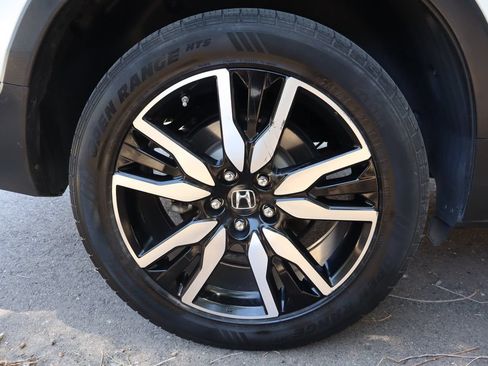 Used 2019 Honda Pilot Touring image 46