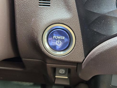 Used 2019 Lexus ES 300h w/ Accessory Package 2 FWD image 21