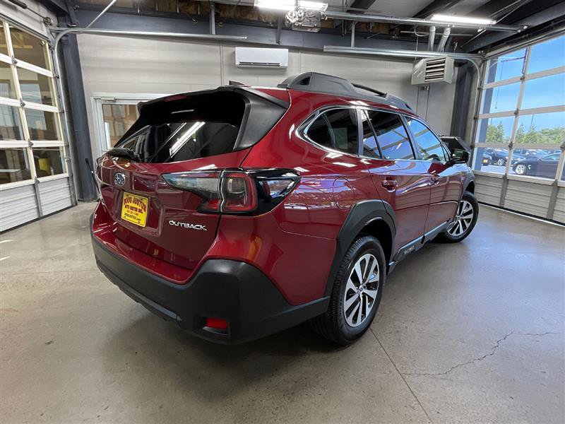 Used 2024 Subaru Outback Premium AWD/4WD image 5