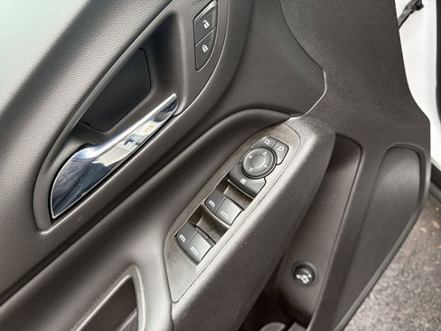 Used 2024 Chevrolet Equinox LT w/ LPO, Floor Liner Package image 15