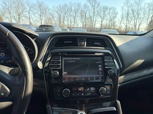 Used 2017 Nissan Maxima Platinum w/ Medallion Package image 15