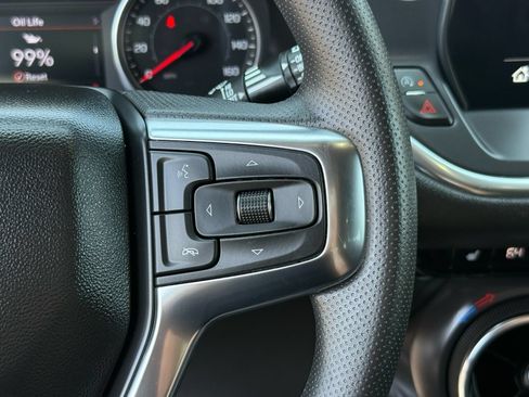 Used 2025 Chevrolet Blazer LT AWD/4WD image 18