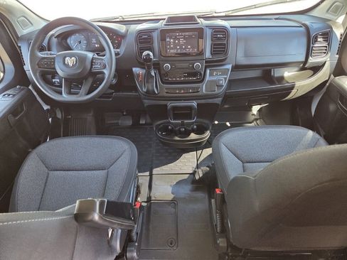 Used 2024 RAM ProMaster 2500 w/ Convenience Group image 15