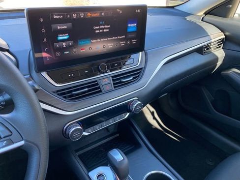 New 2025 Nissan Altima 2.5 SV w/ SV Special Edition Package image 17