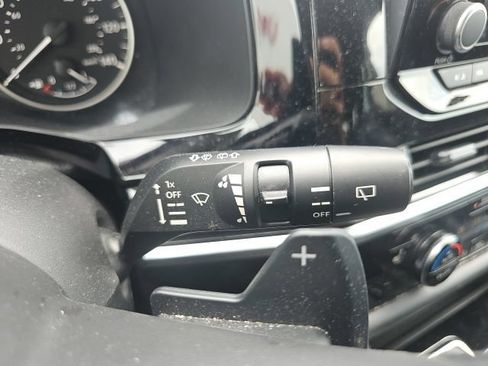 Used 2025 Nissan Pathfinder SV FWD image 35