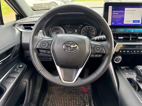 Used 2023 Toyota Venza Nightshade image 20