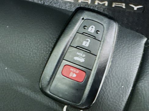 Used 2024 Toyota Camry SE w/ Convenience Package FWD image 34