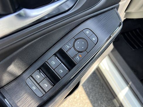 Certified 2023 Nissan Rogue SV w/ SV Premium B Package FWD image 21