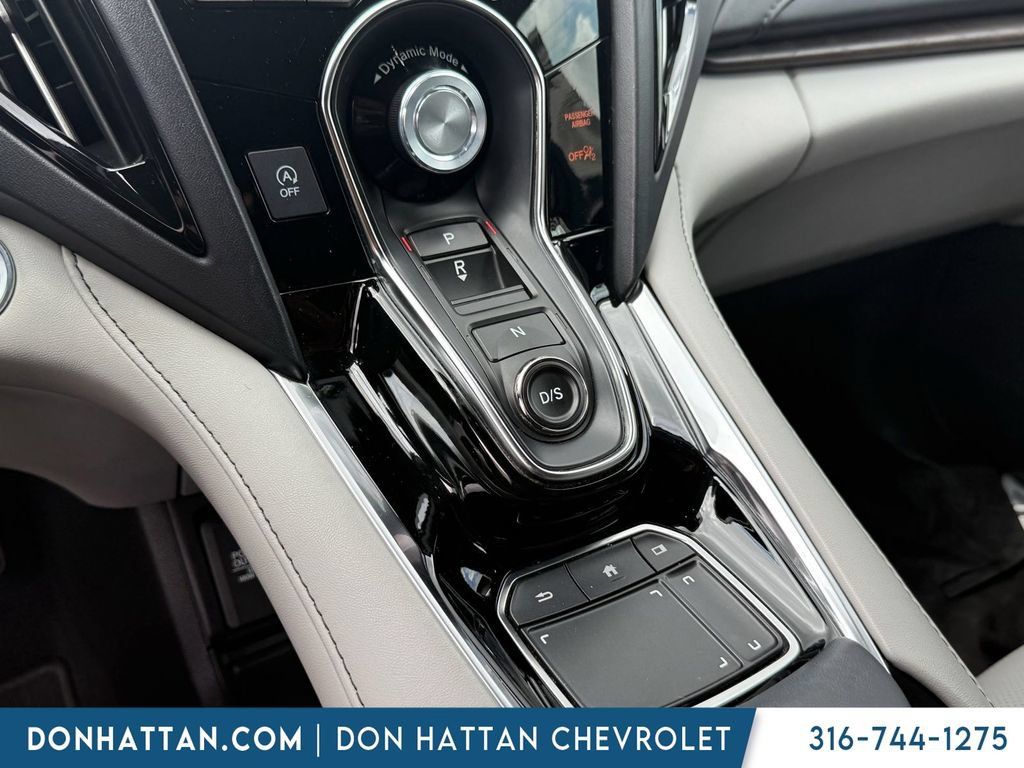 Used 2020 Acura RDX w/ Advance Package FWD image 3