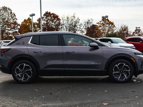 New 2026 Chevrolet Equinox EV LT image 28
