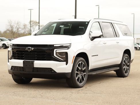 New 2026 Chevrolet Suburban RST w/ Comfort Package AWD/4WD image 3