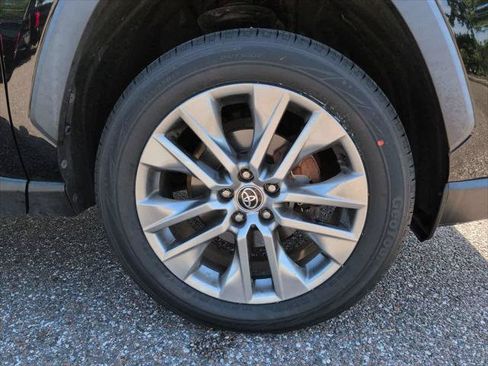 Certified 2022 Toyota RAV4 XLE Premium FWD image 11